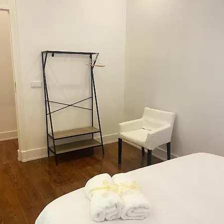 Apartman Spacious In - 175 M² - Private Balcony *