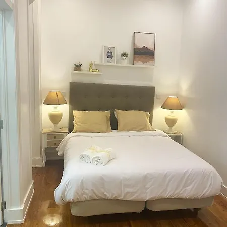 아파트 Spacious In - 175 M² - Private Balcony 리스본