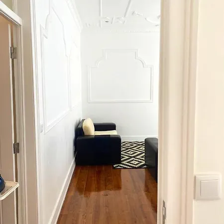 Apartment Spacious In 175 M² Private Balcony *